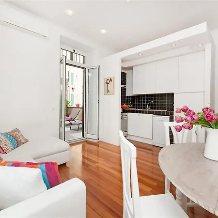 Friendly Rentals Luna Rom